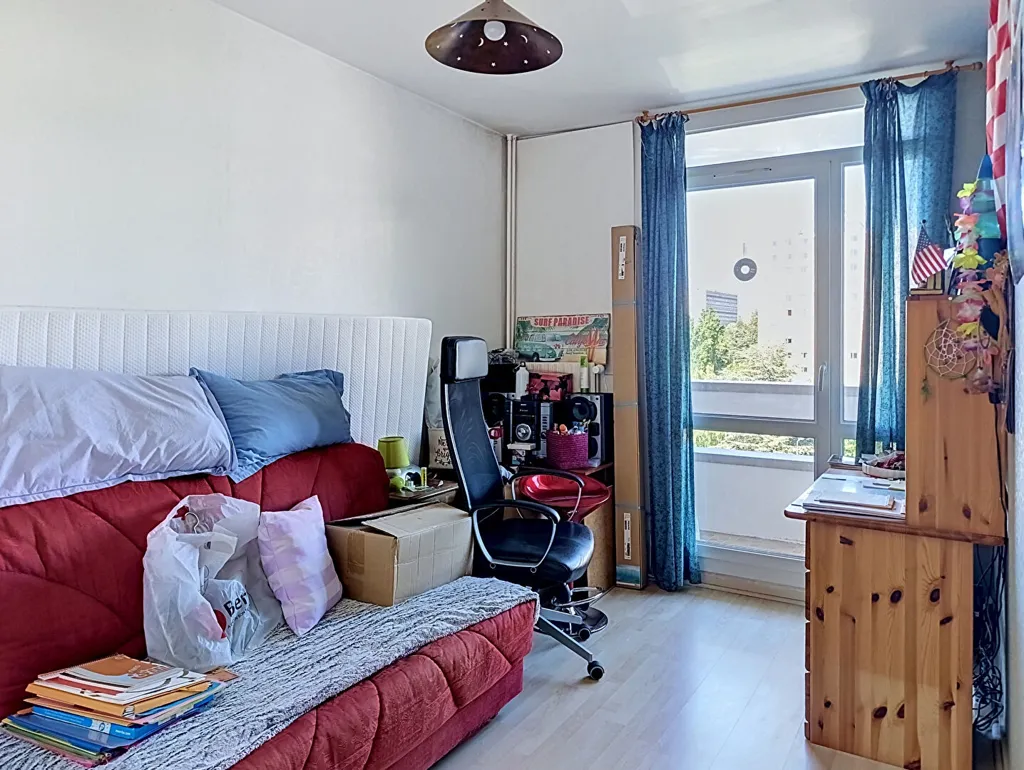 Chambres - Appartement 5 pièces avec vue parc à Saint-Étienne