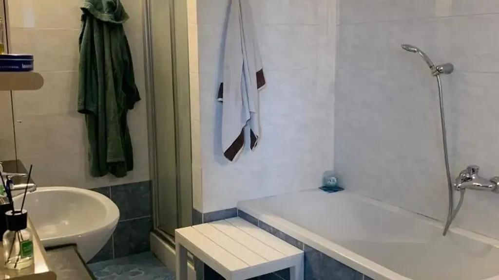 Bathrooms - Villa with Garden near Vigevano