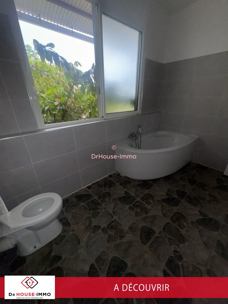 Bagni - 4-Bedroom Garden-Level Flat in Lamentin