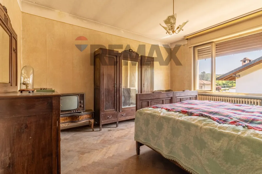 Bedrooms - Villa with Garden near Municipio