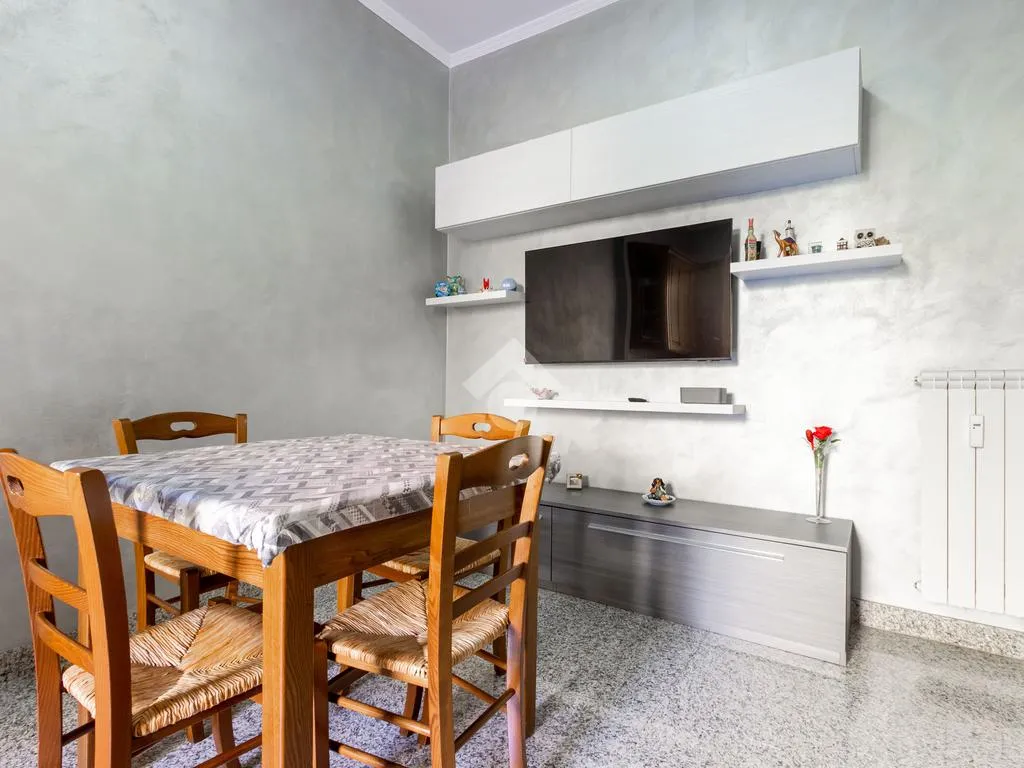 Salle à manger - 3-Room Apartment with Double Exposure in Rome