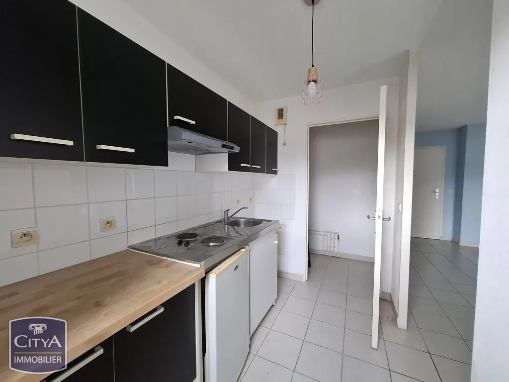 Köök - Modern Flat with Balcony in Vierzon
