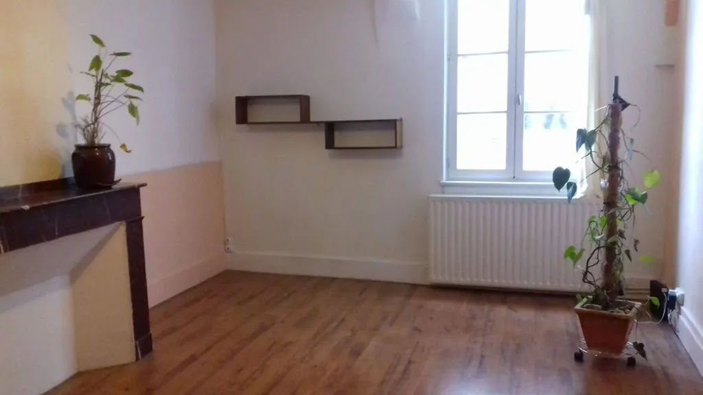 Elutuba - 2-Bedroom Apartment with City Centre Location in Gaillac
