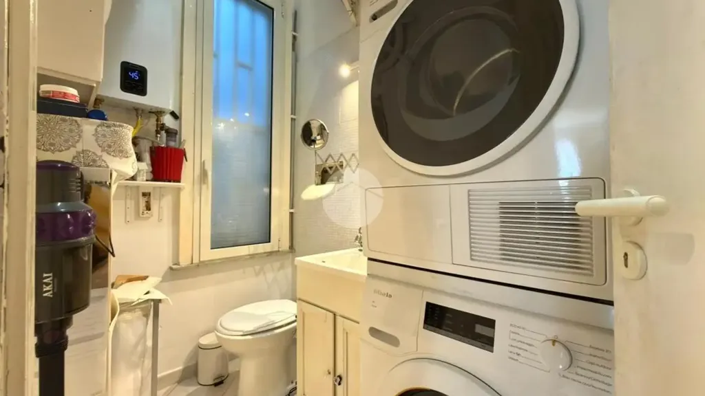 Lavanderia - Rearranged Apartment with Balcony in Naples