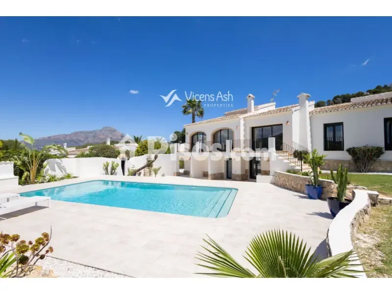 Bassein - Renovated Villa with Pool in Jávea