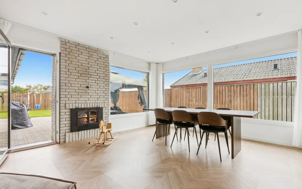 Söögituba - Modernised Villa with Garden on Vestamager