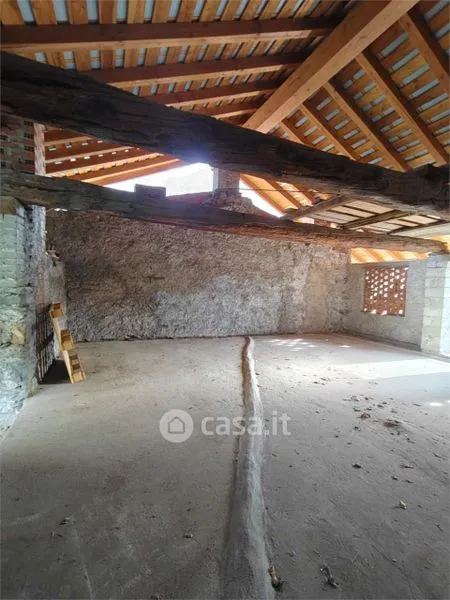 Pièces - Independent House with Garden in Chataignere