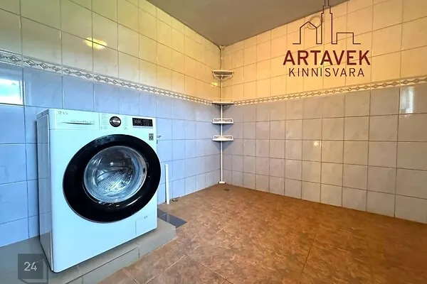 Utility Room - Two-Bedroom Cottage with Garden in Tapa