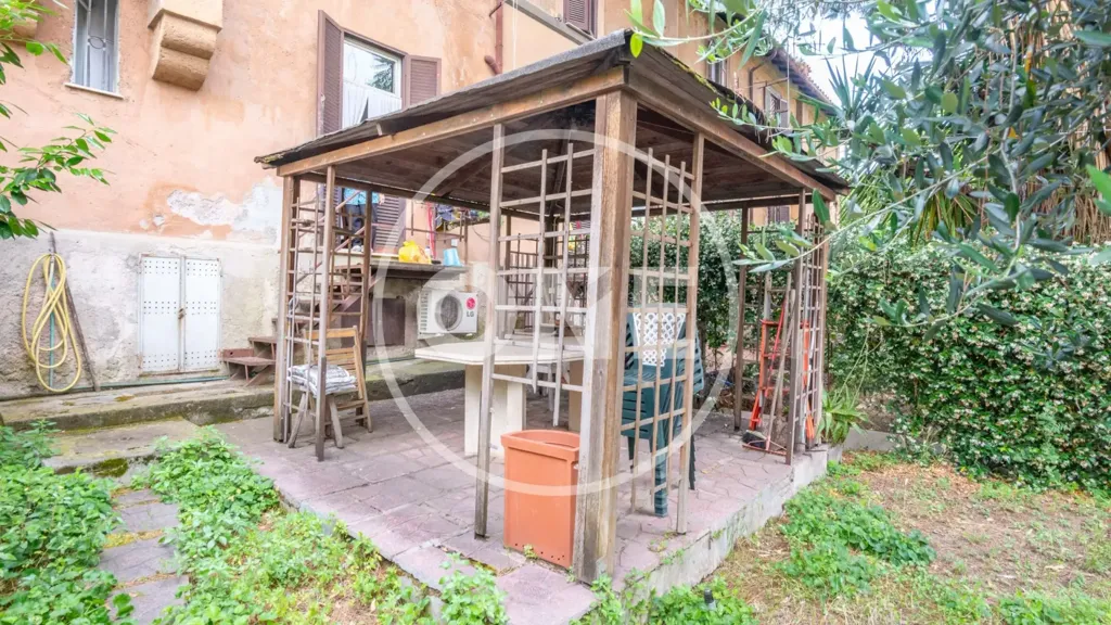 Terrass - Historic Villa Nuda Proprietà in Garbatella, Rome