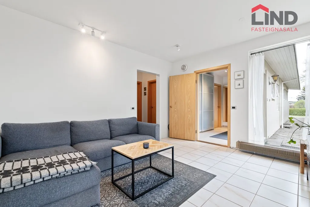 Séjour - Single-Floor House with Garden in Garðabær