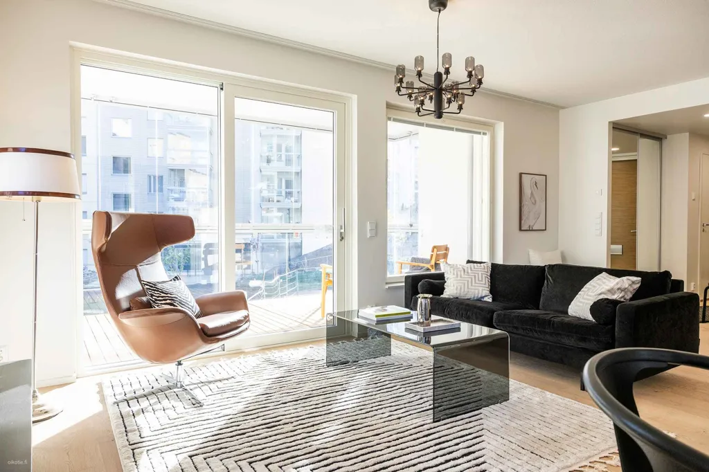 Elutuba - Bright Corner Apartment with Balcony in Pasila
