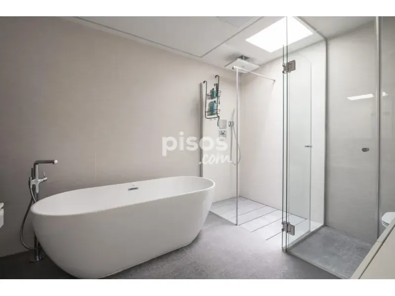 Salles de bain - Luxury Villa with Pool in Alcobendas