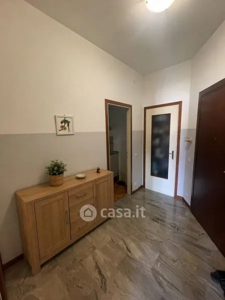 Entrée - Trilocale with Balcony in Bonate Sotto
