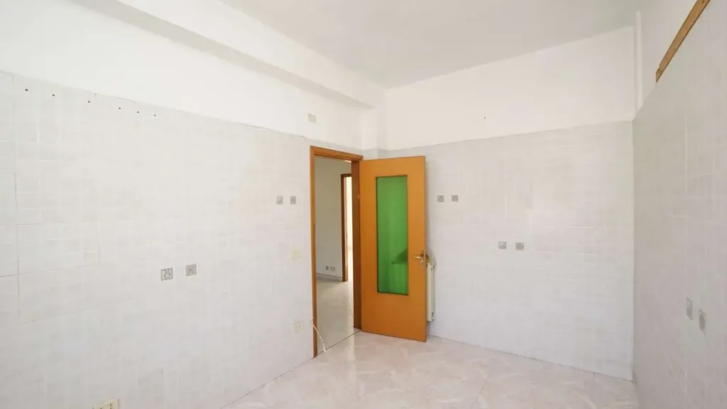 Esik - 2-Bedroom Apartment with Balcony in Messina