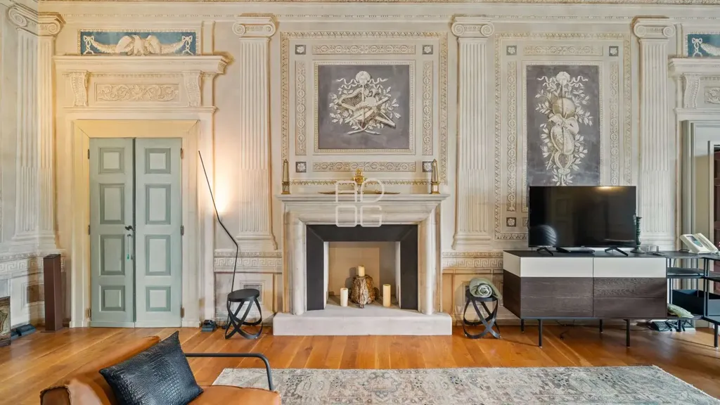 Living Room - Historic Palazzo Apartment in Lonato