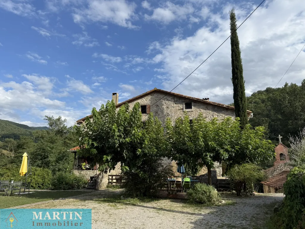 Esterno - Mas with River Access in Peaceful Hamlet