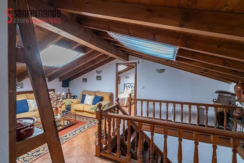 Stanze - Chalet with Terrace and Garage in Tanos