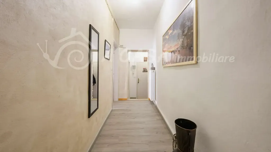 Entrée - Rearranged Apartment with Terraced View in Calestano