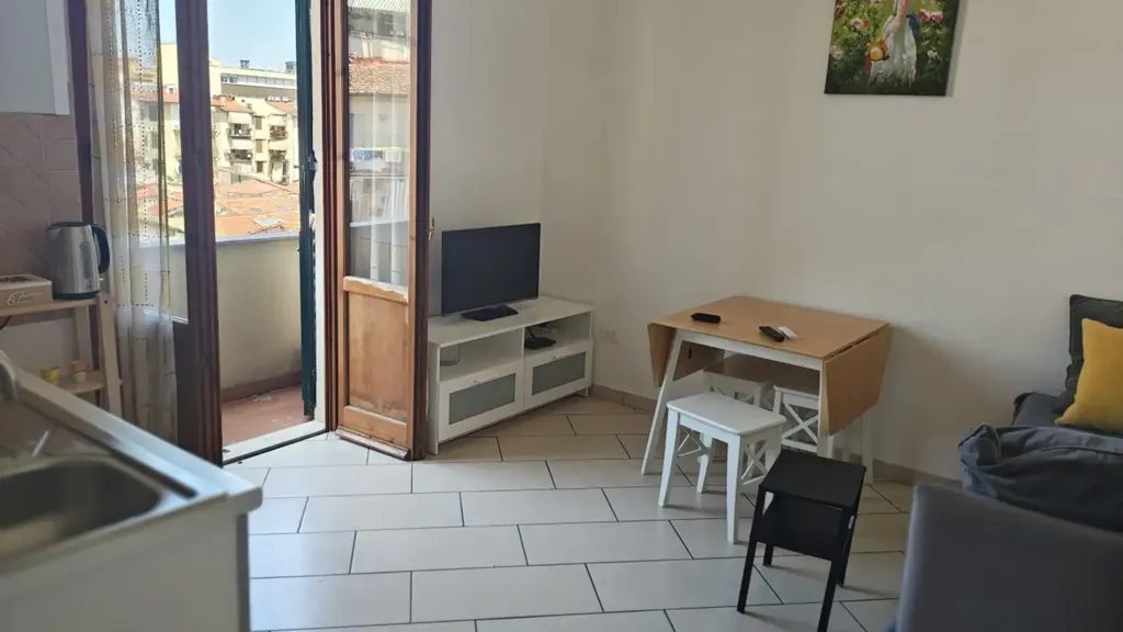 Elutuba - Restored 2-Bedroom Flat with Balcony in Florence