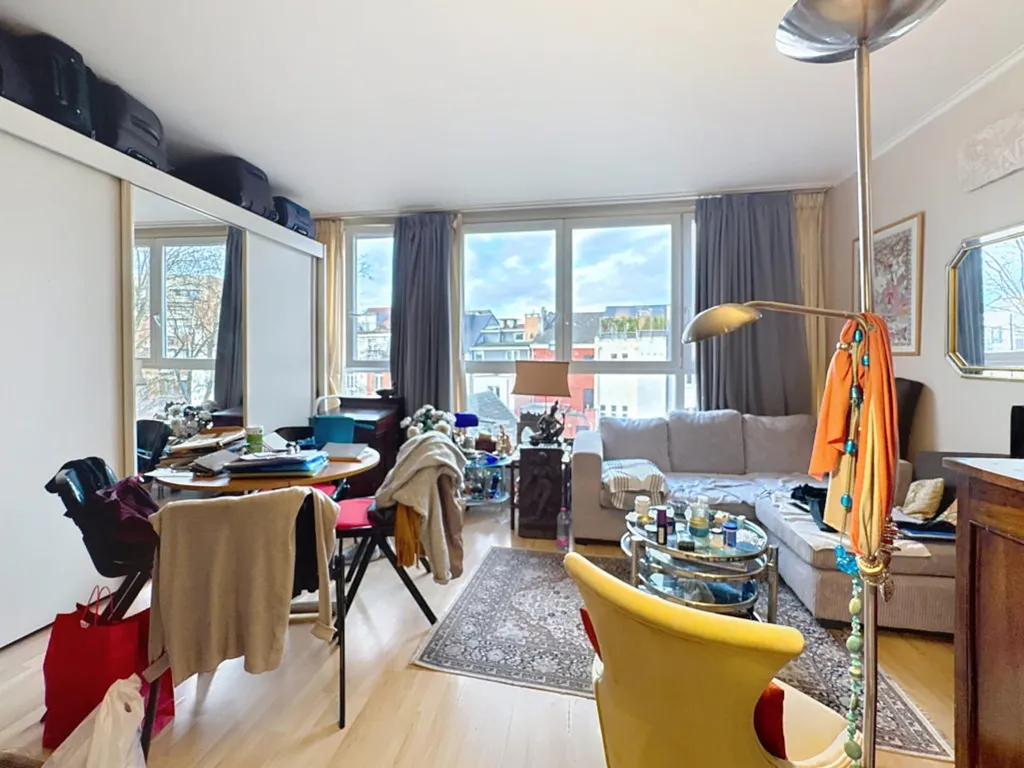 Elutuba - Studio with Elevator in Saint-Gilles