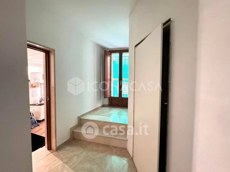 Entrée - Modernised Trilocale with Balcony in Noicattaro