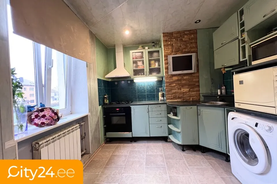 Cuisine - Top Floor Apartment in Wooden House, Narva