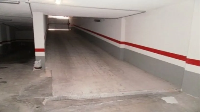 Garaaž - Motorcycle Parking in Montserrat, Valencia