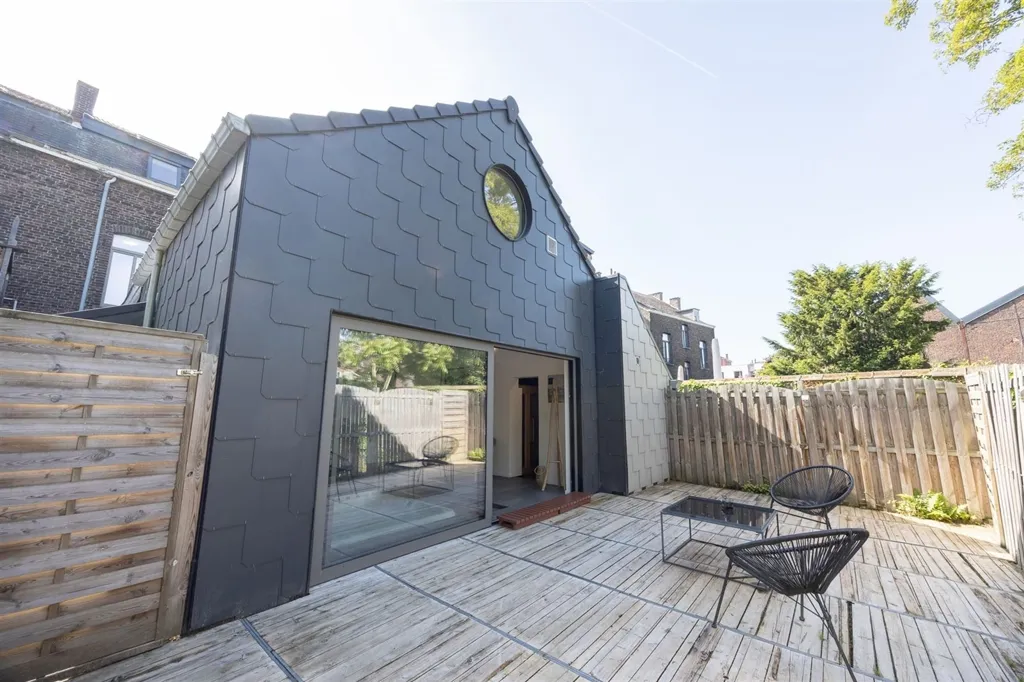 Giardino - Renovated Duplex/Triplex in Huy
