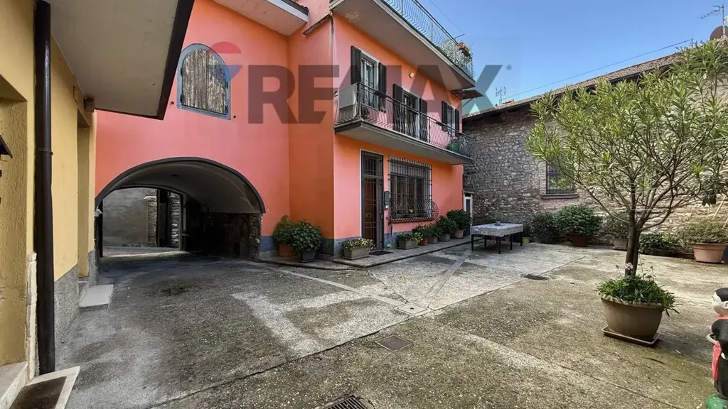 Jardin - Apartment with Private Courtyard in Capriolo