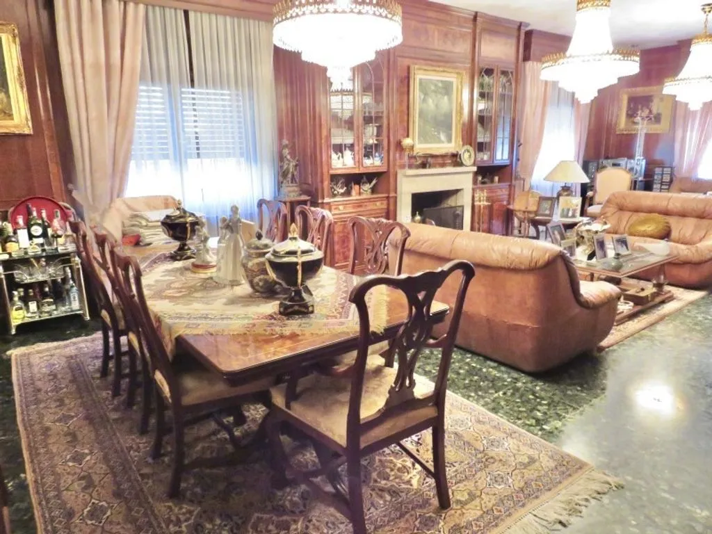 Salle à manger - Luxury House with South-Facing Views in Algete
