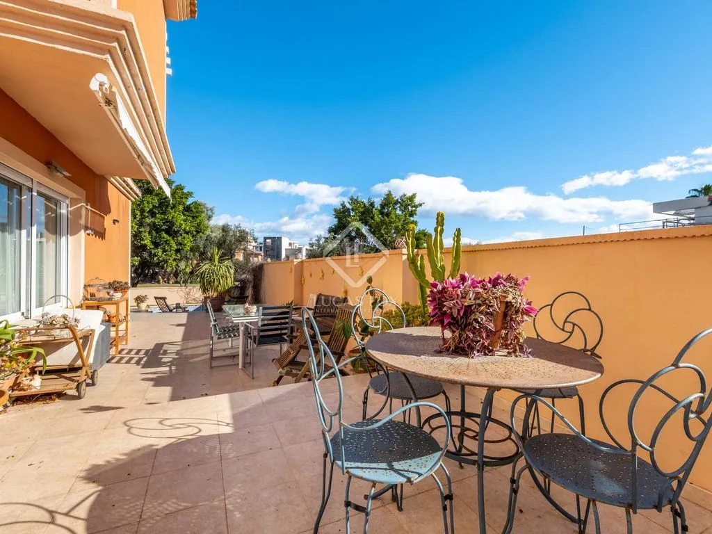 Terrass - Luxury Villa with Pool and Mountain View in Alicante