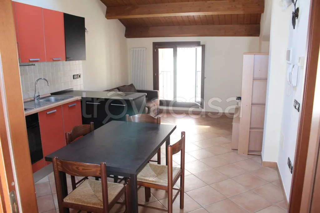 Salle à manger - Mansard Apartment with Terrazzo in Lugo