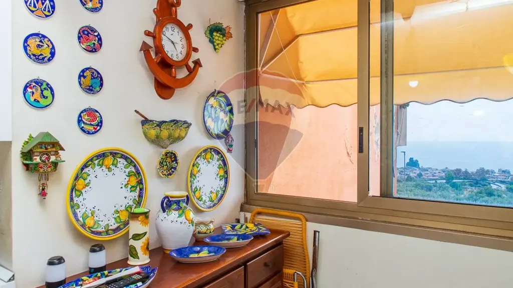 Salle à manger - Apartment with Sea View Terraces in Aci Castello