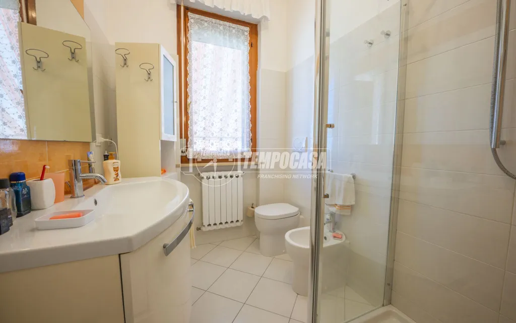 Bagni - Trilocale with Balconies in Senigallia