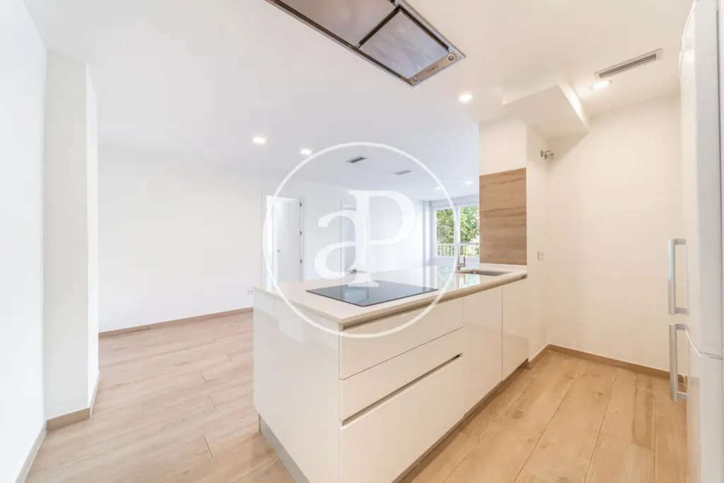 Cuisine - Modernised Apartment with High Ceilings in Chamartín