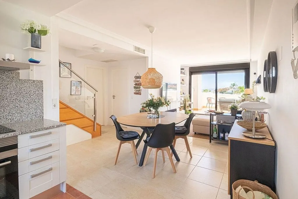 Söögituba - Penthouse with Sea View in Estepona