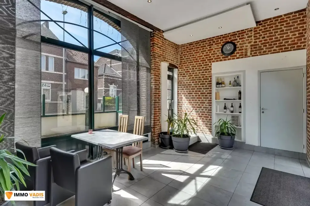 Salle à manger - Handelshuis avec Emplacement Commercial à Bilzen