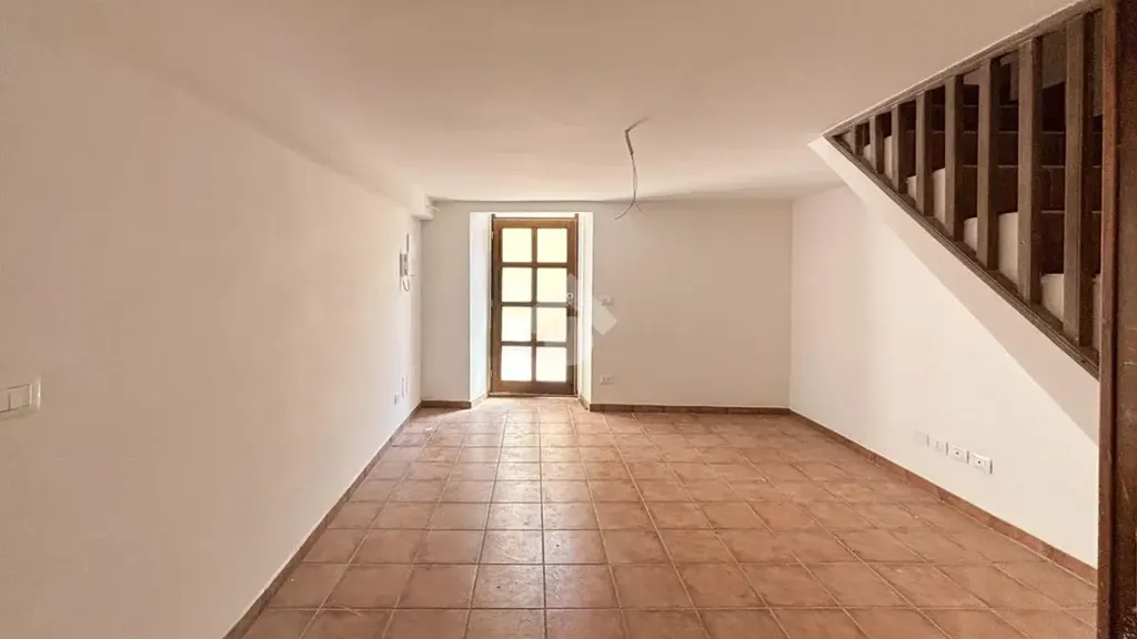 Entrée - Restored Apartment with Private Courtyard in L'Aquila