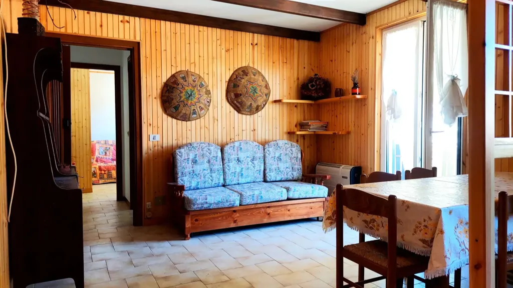 Sala da pranzo - Appartamento con balcone e vista montagna a Monesi di Mendatica