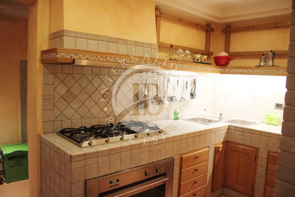 Cuisine - Villa with Private Garden in Tortoreto