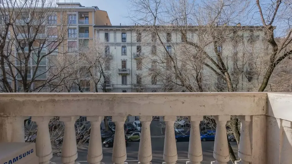 Rõdu - Studio Apartment with City View in Milan