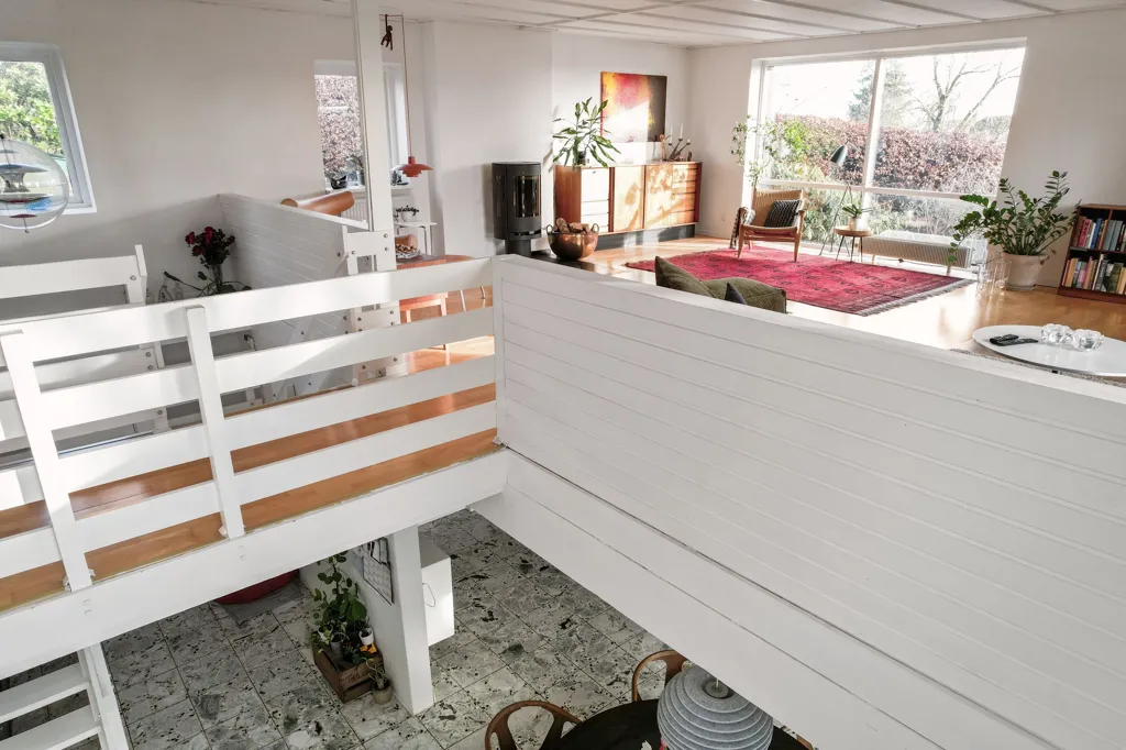 Toad - Architect-designed House with Garden in Espergærde