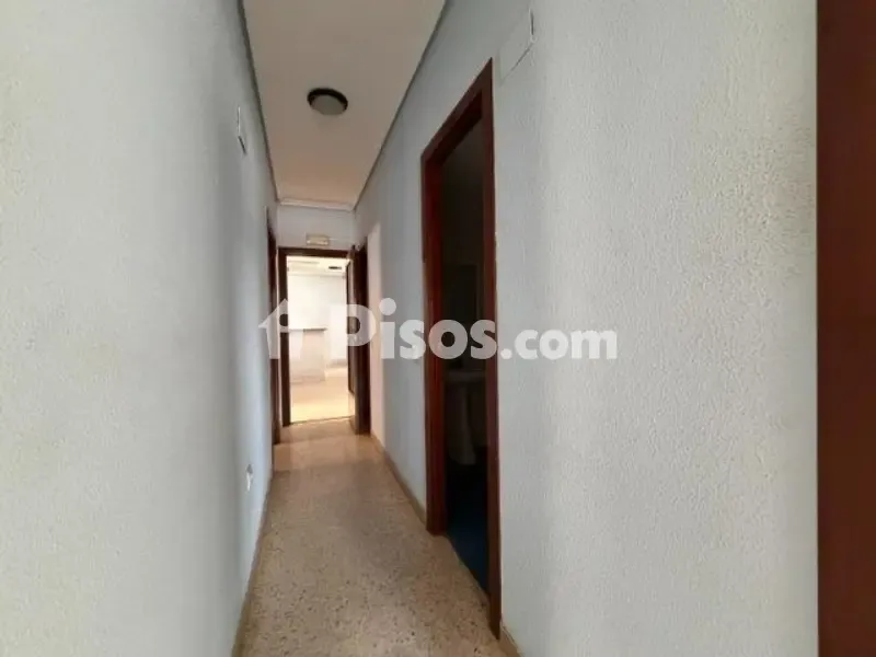 Esik - Flat with Office Conversion in Valdepasillas