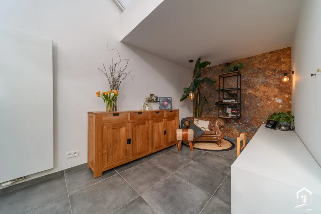 Esik - Spacious House with Garden in Goeferdinge