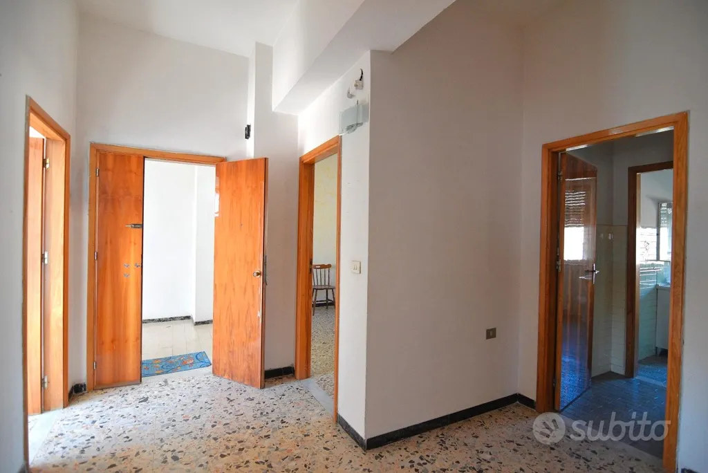Entrée - Spacious First-Floor Apartment in Sertinu, Macomer