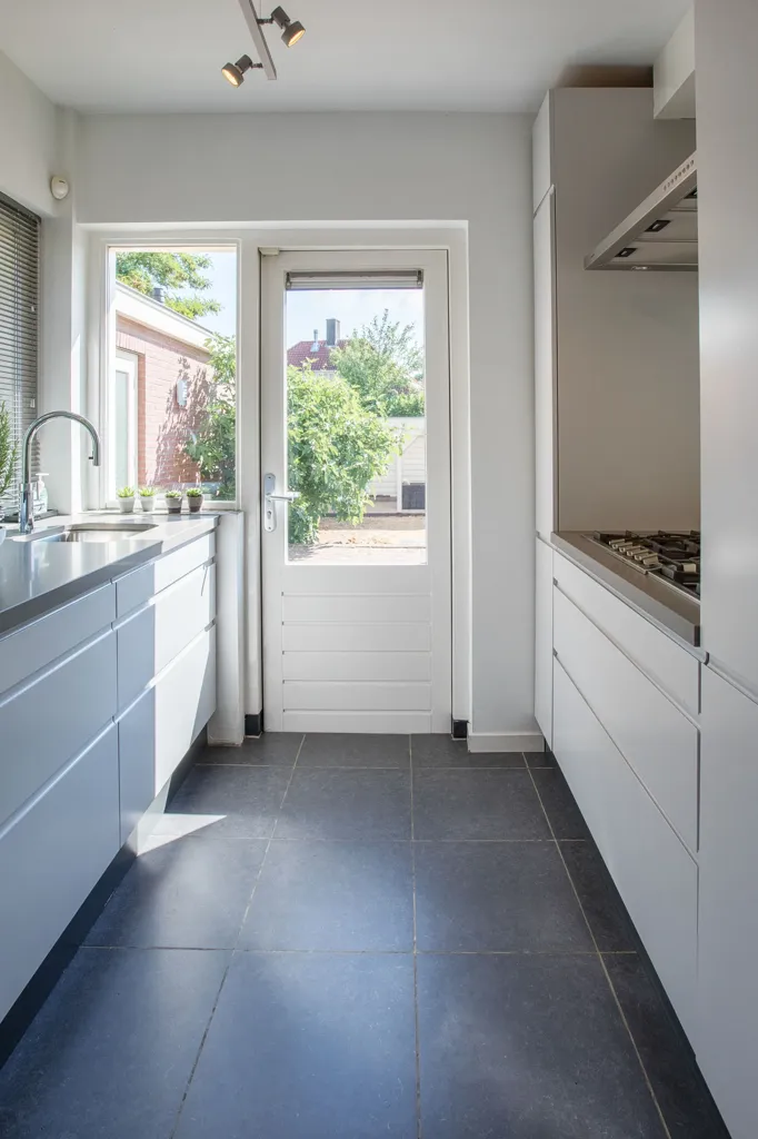 Köök - Semi-detached House with Office Space in Arnhem