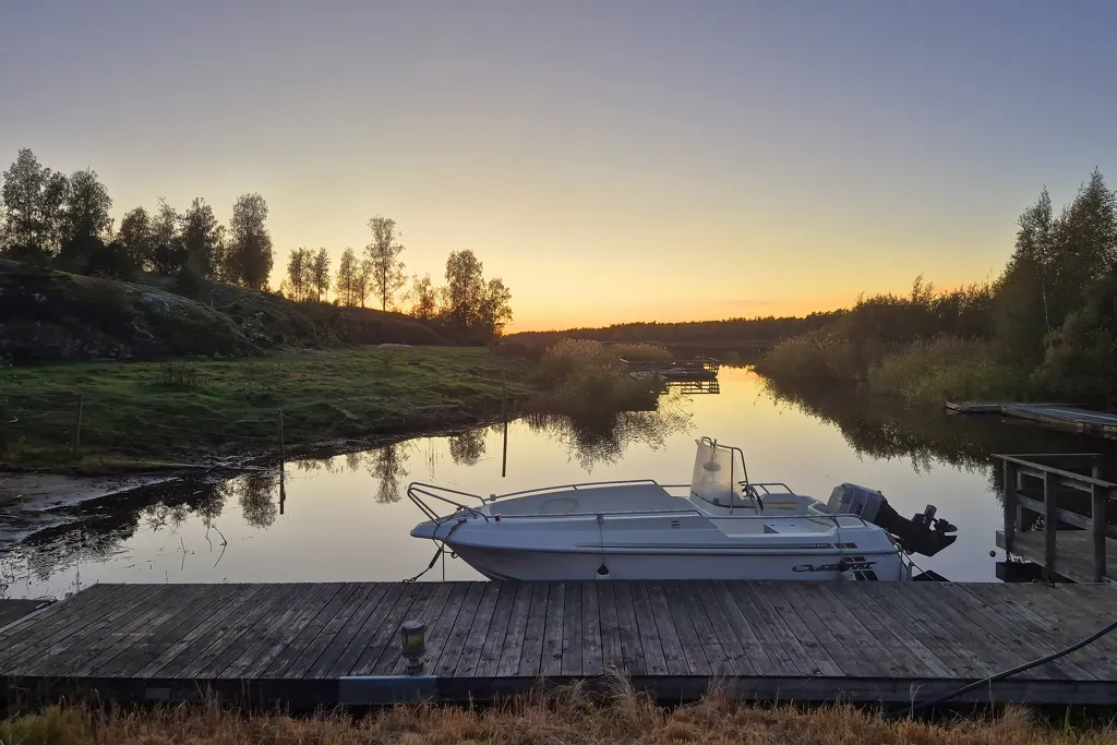 Extérieur - Waterfront House with Boat Slip in Gräddö
