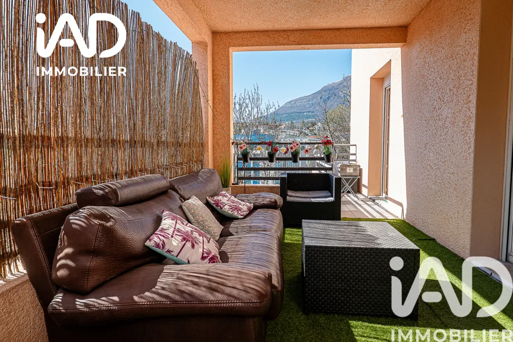 Terrazza - Bright T4 Apartment with Terrace in Gap