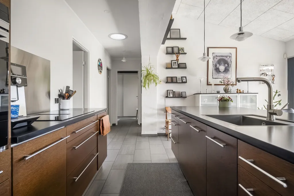 Kitchen - Modern Luxury Villa with Spa in Juelsminde