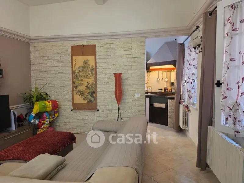 Elutuba - Rearranged Flat with Balcony in Piacenza